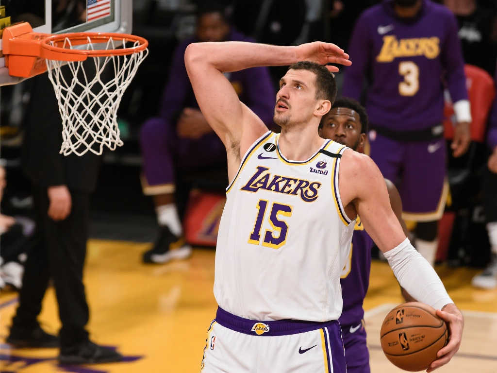 间表现出如 间表现出如